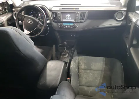 2016 Toyota Rav4 Xle z USA, uszkodzony, nr VIN 2T3RFREV6GW512009